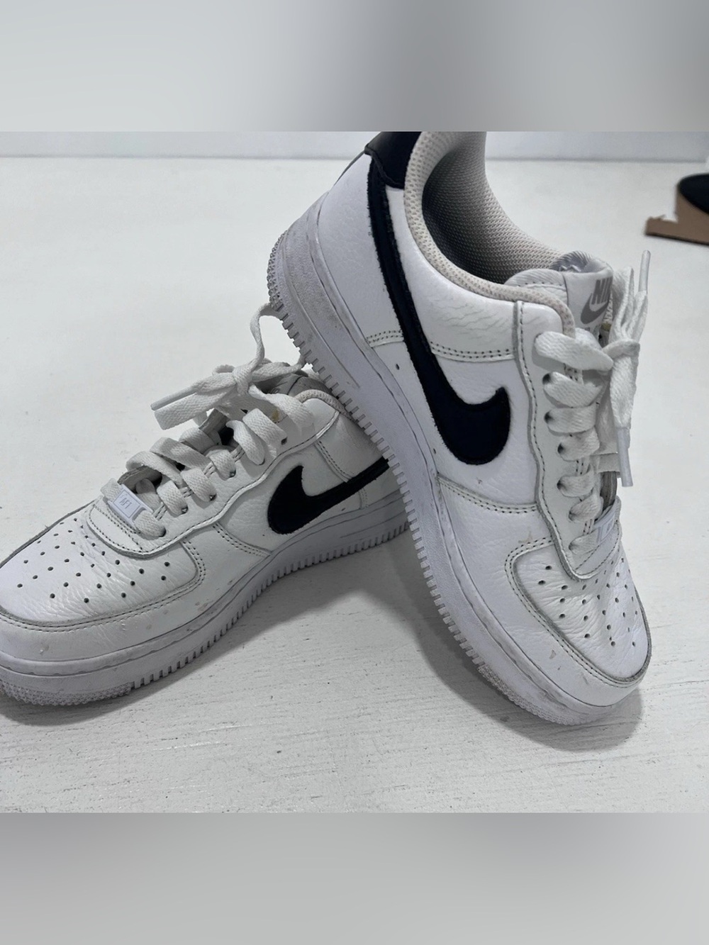Nike Air Force White/black Women’s Size 6